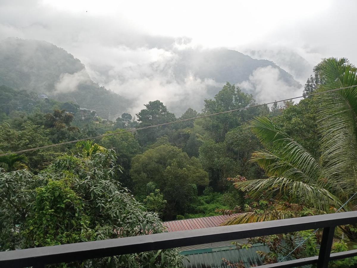 La Casa De Alexa Homestay Idukki Kültér fotó